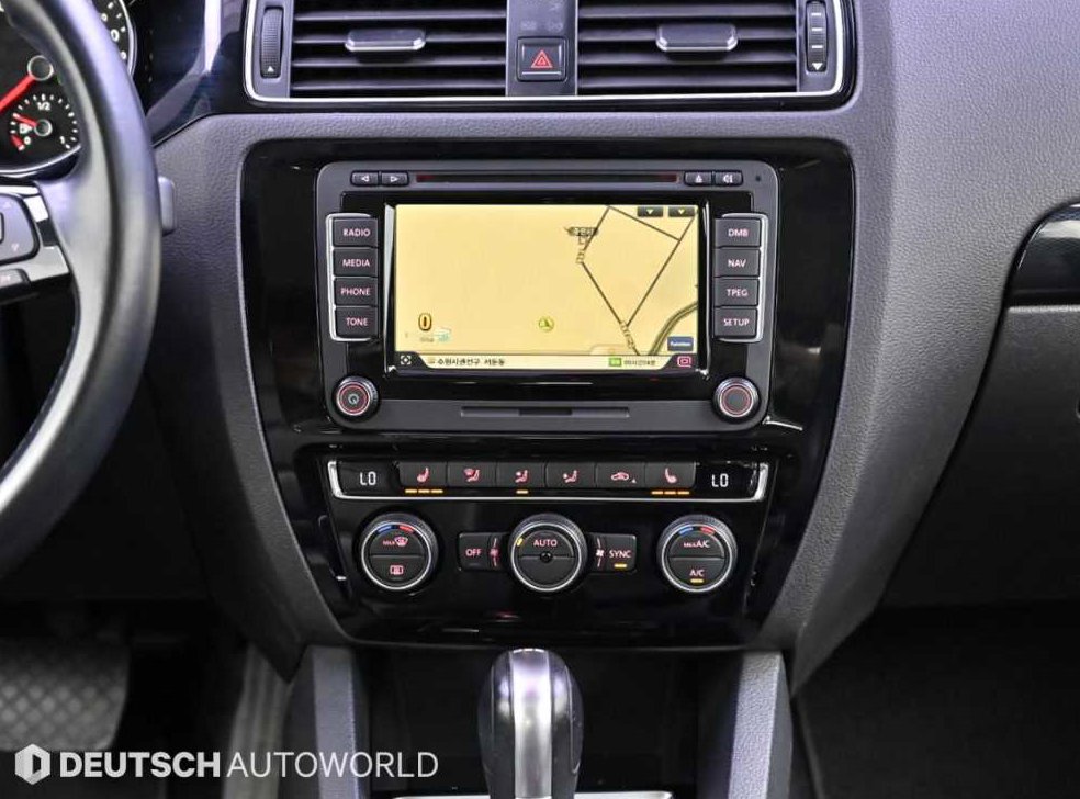 폭스바겐 제타 2.0 TDI 블루모션 프리미엄 사진 14