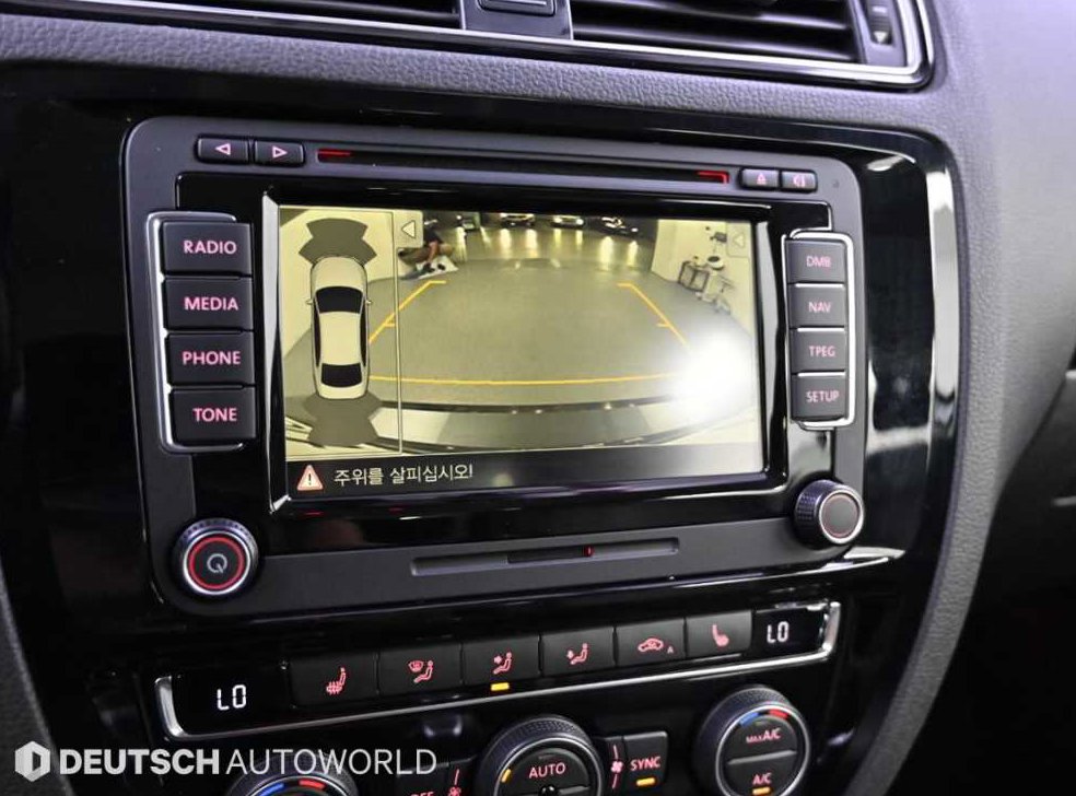 폭스바겐 제타 2.0 TDI 블루모션 프리미엄 사진 15