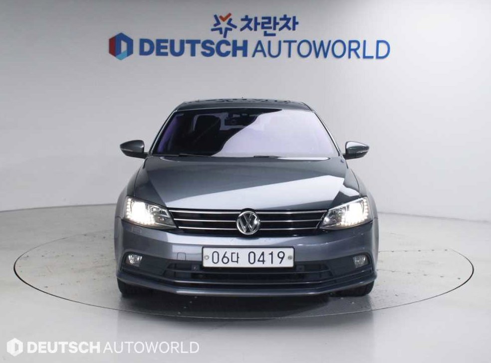 폭스바겐 제타 2.0 TDI 블루모션 프리미엄 사진 3