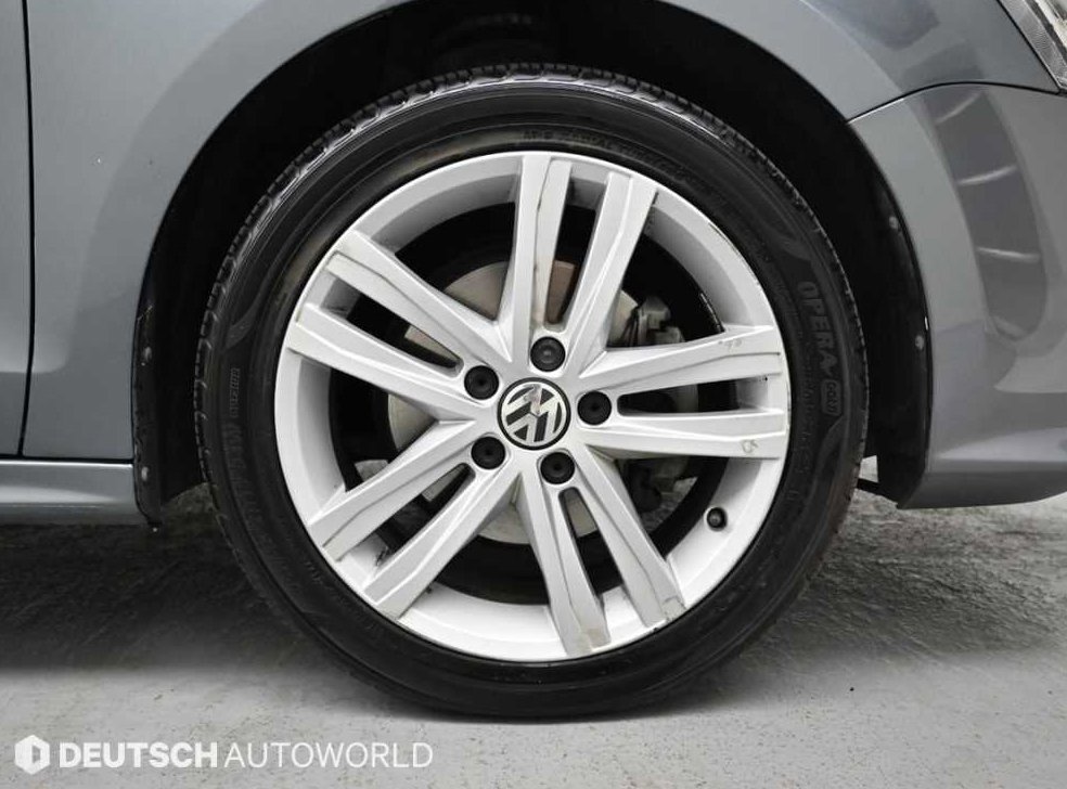 폭스바겐 제타 2.0 TDI 블루모션 프리미엄 사진 5