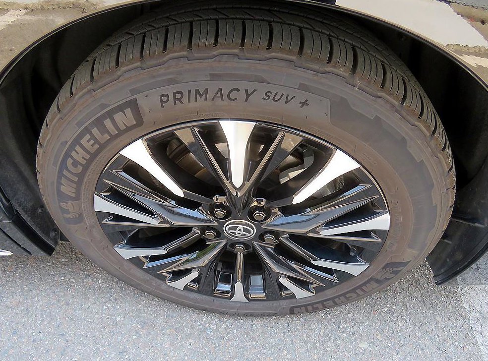 토요타 알파드 2.5 HEV AWD 사진 20
