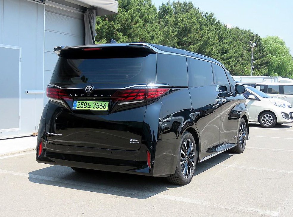 토요타 알파드 2.5 HEV AWD 사진 4