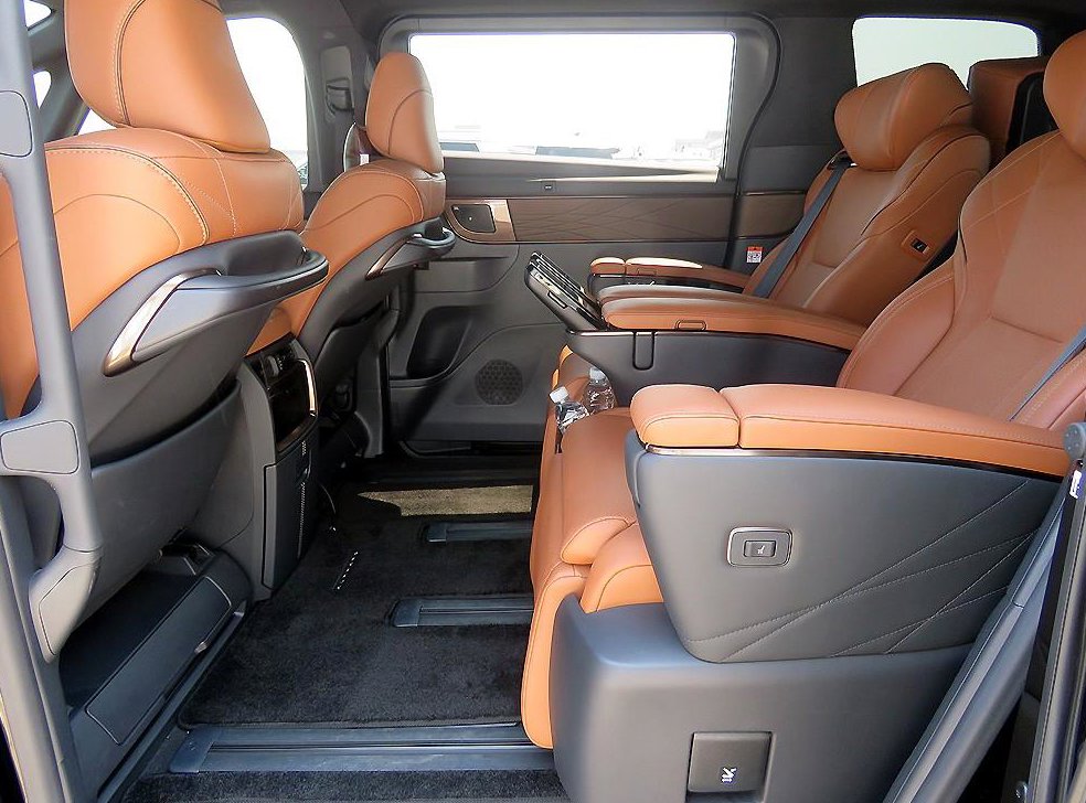 토요타 알파드 2.5 HEV AWD 사진 6
