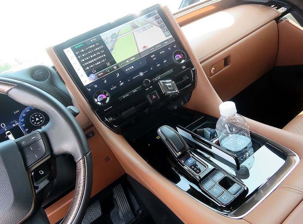 토요타 알파드 2.5 HEV AWD 사진 9