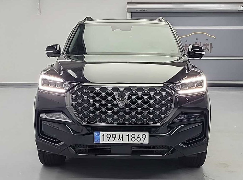 KG모빌리티(쌍용)  렉스턴 디젤 2.2 4WD 시그니처 사진 2