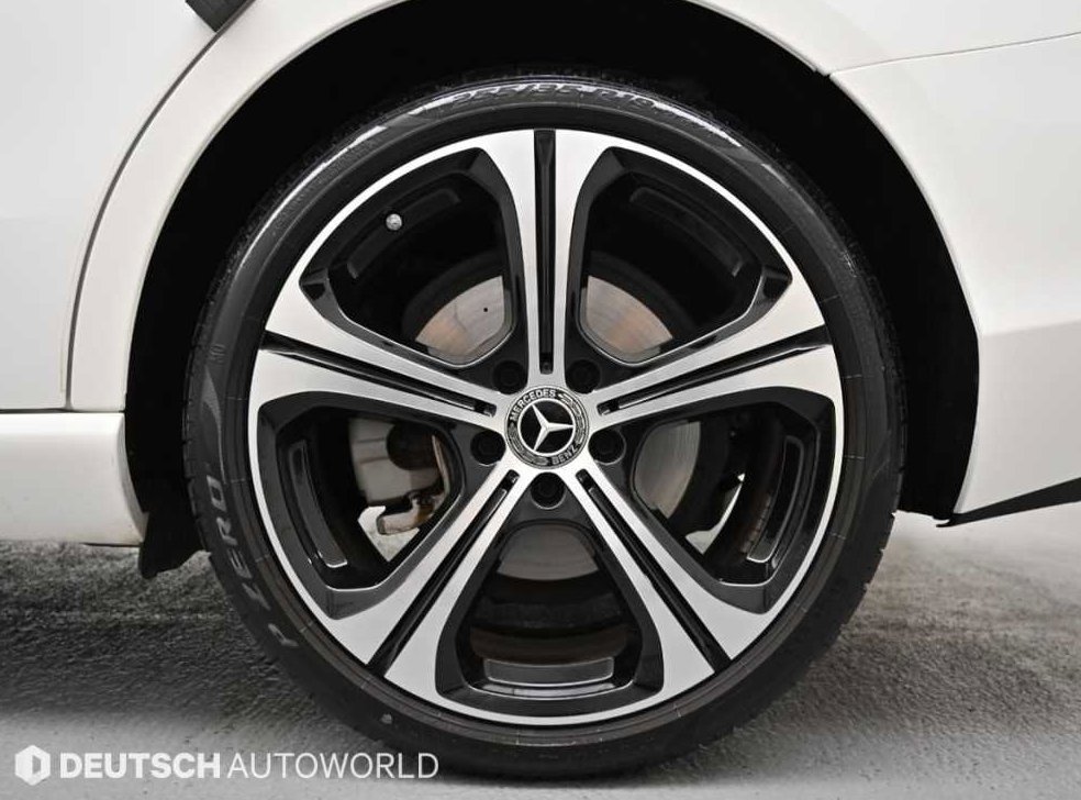 벤츠 C 클래스 C300 4MATIC 아방가르드 사진 5