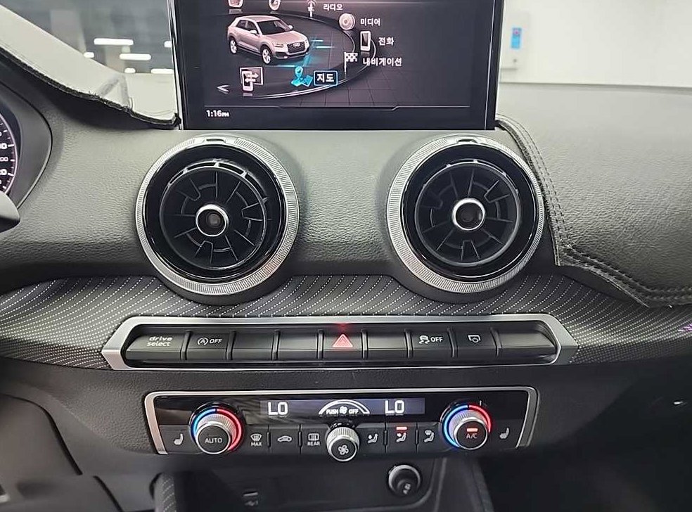 아우디 Q2 35 TDI 프리미엄 사진 10