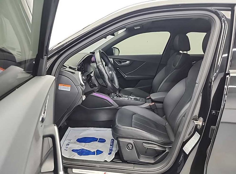 아우디 Q2 35 TDI 프리미엄 사진 11