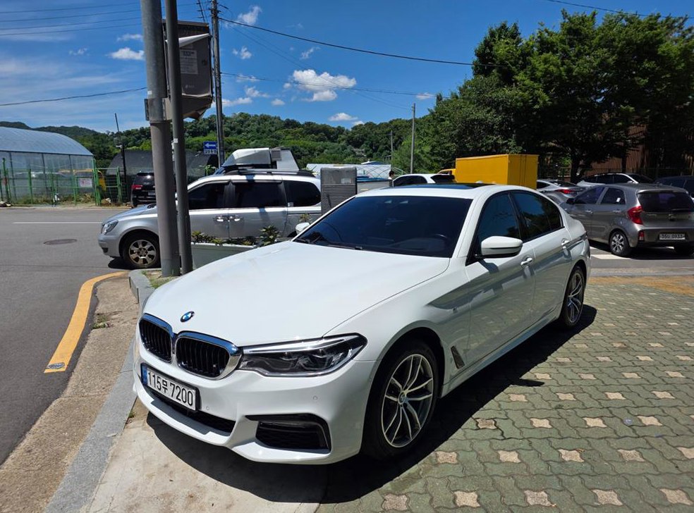 BMW 5시리즈 520d xDrive M 스포츠 플러스