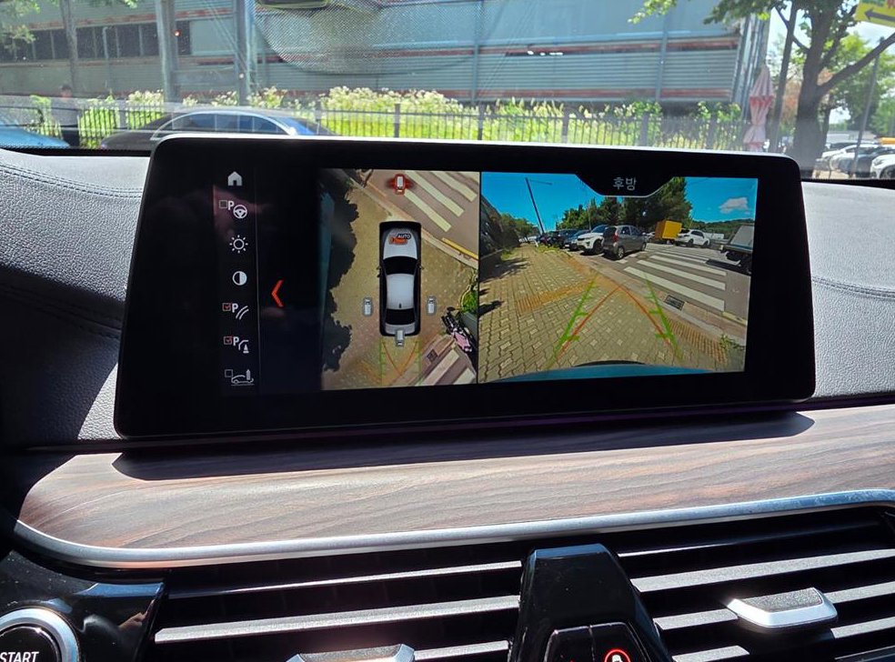 BMW 5시리즈 520d xDrive M 스포츠 플러스 사진 13