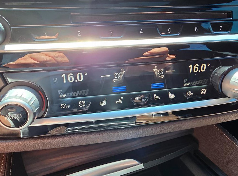 BMW 5시리즈 520d xDrive M 스포츠 플러스 사진 14