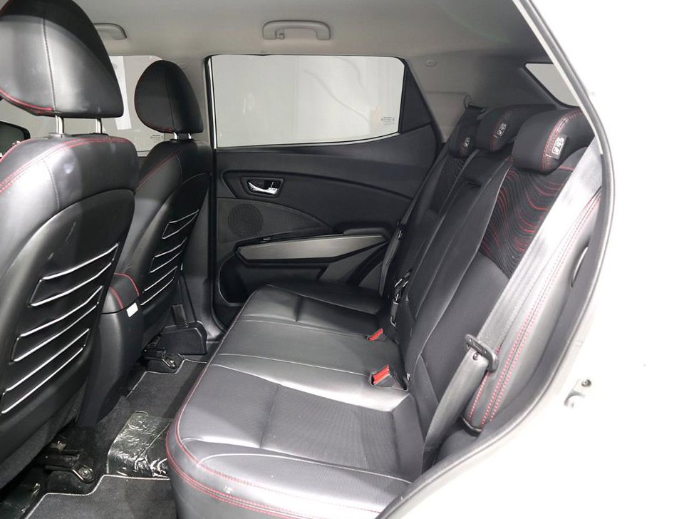 KG모빌리티(쌍용)  티볼리 2WD 가솔린 1.6 IX 사진 10