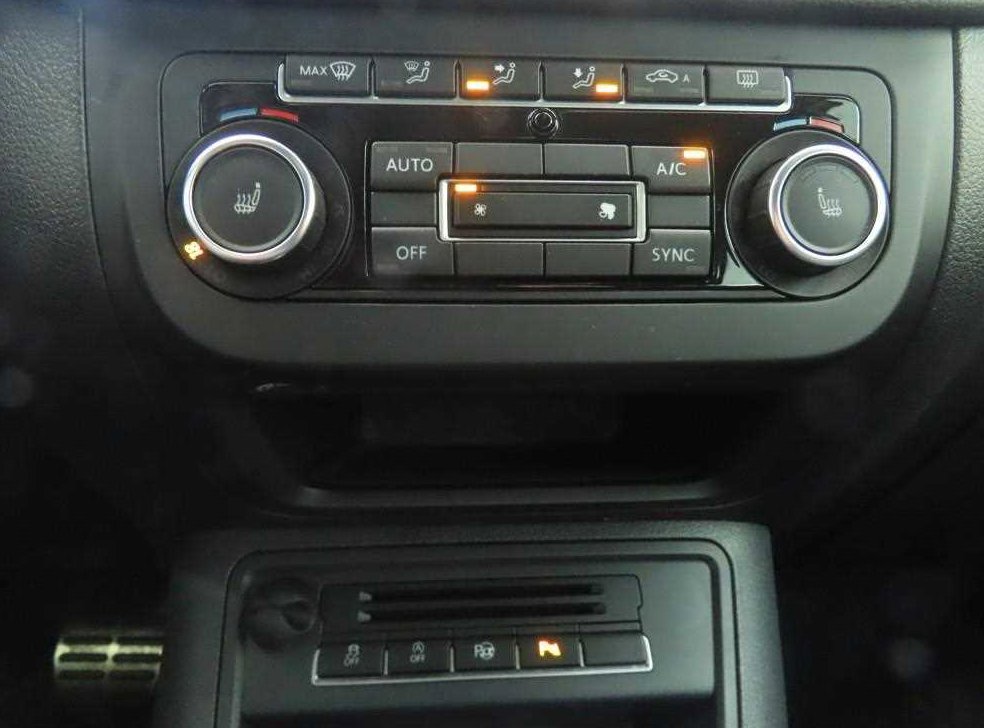 폭스바겐 티구안 2.0 TDI R-라인 사진 12