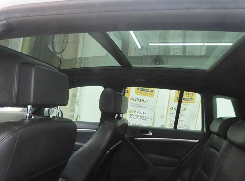 폭스바겐 티구안 2.0 TDI R-라인 사진 18