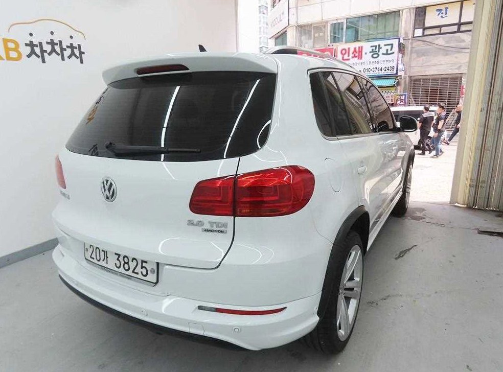 폭스바겐 티구안 2.0 TDI R-라인 사진 3