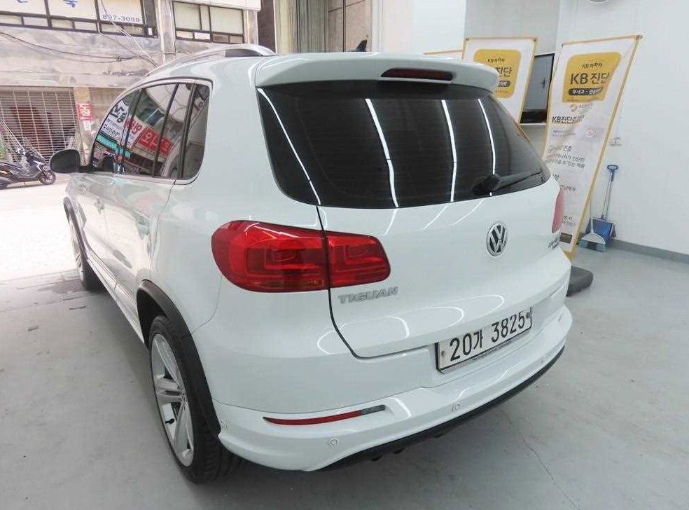 폭스바겐 티구안 2.0 TDI R-라인 사진 4