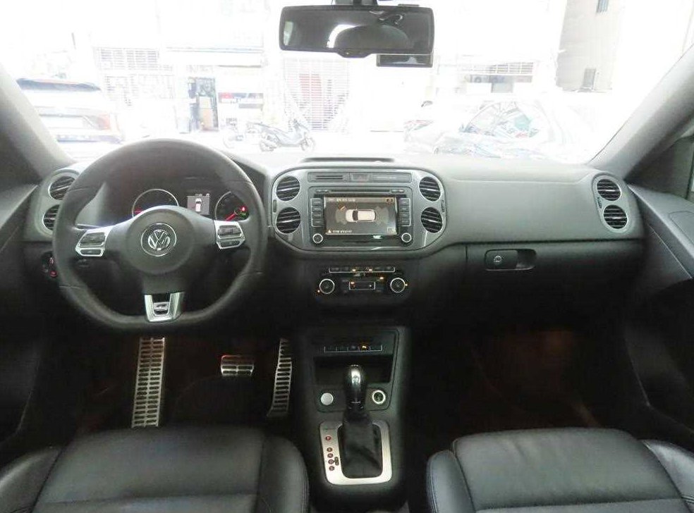 폭스바겐 티구안 2.0 TDI R-라인 사진 7