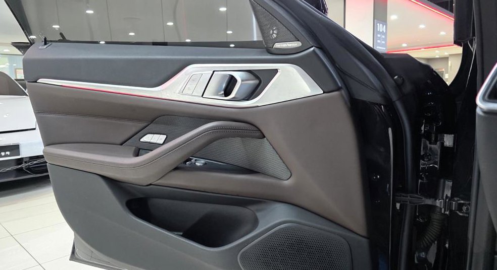 BMW i4 eDrive 40 사진 12