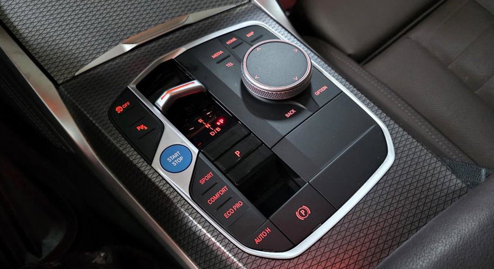 BMW i4 eDrive 40 사진 9