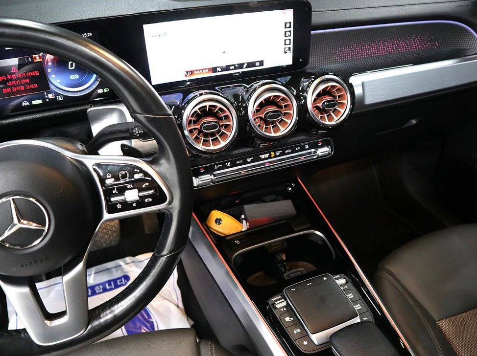 벤츠 EQB EQB 300 4MATIC AMG 라인 사진 11