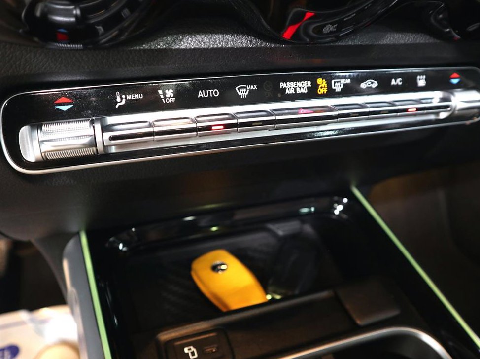 벤츠 EQB EQB 300 4MATIC AMG 라인 사진 12