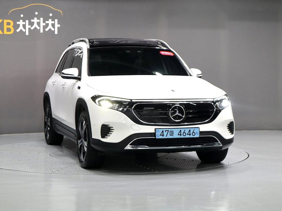 벤츠 EQB EQB 300 4MATIC AMG 라인 사진 2