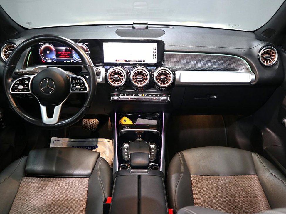 벤츠 EQB EQB 300 4MATIC AMG 라인 사진 5