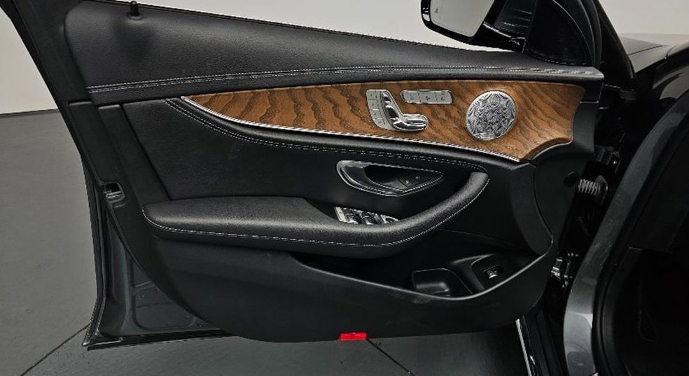 벤츠 E 클래스 E300 4MATIC 익스클루시브 사진 13