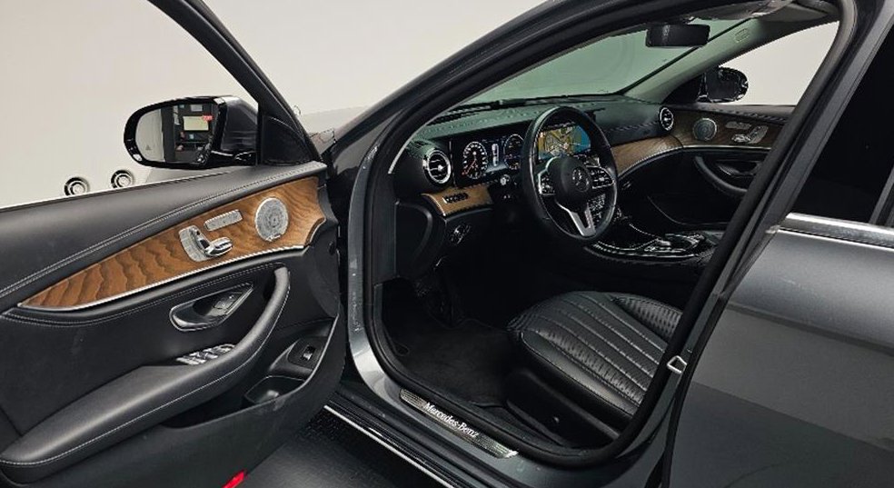 벤츠 E 클래스 E300 4MATIC 익스클루시브 사진 15