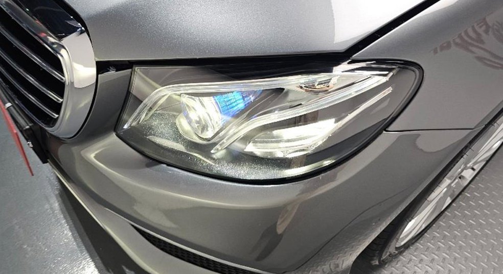 벤츠 E 클래스 E300 4MATIC 익스클루시브 사진 7