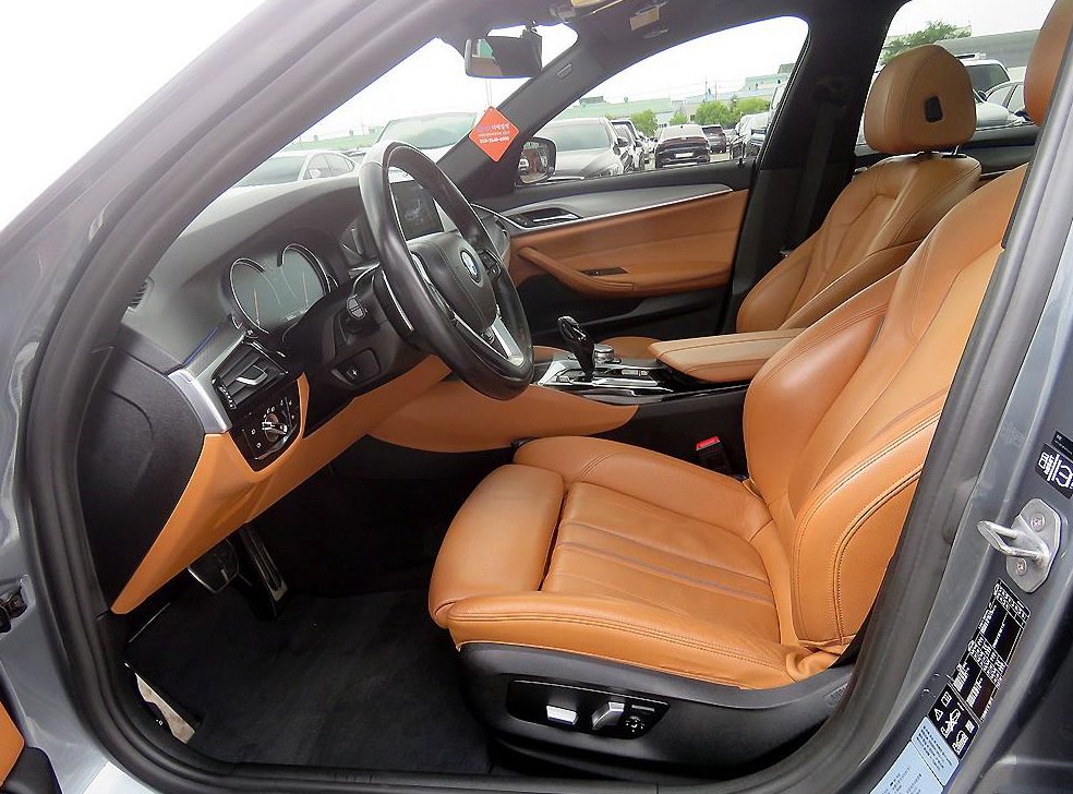 BMW 5시리즈 530i xDrive M 스포츠 사진 6