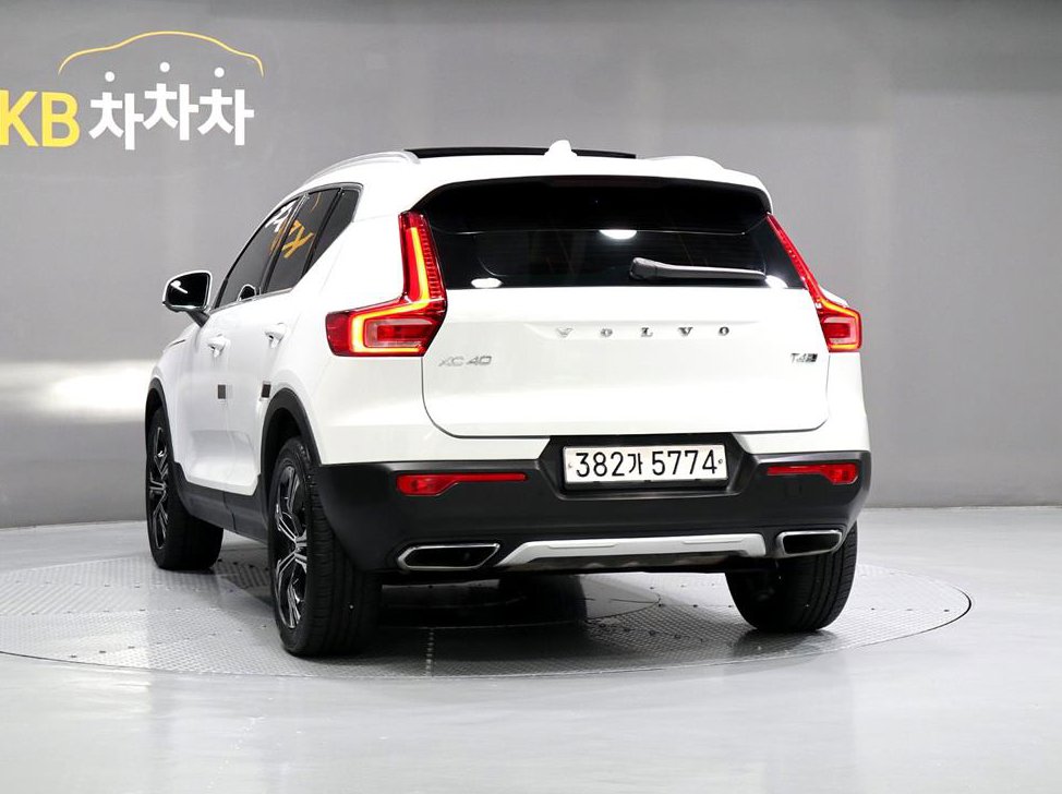 볼보 XC40 T4 4WD 인스크립션 사진 4