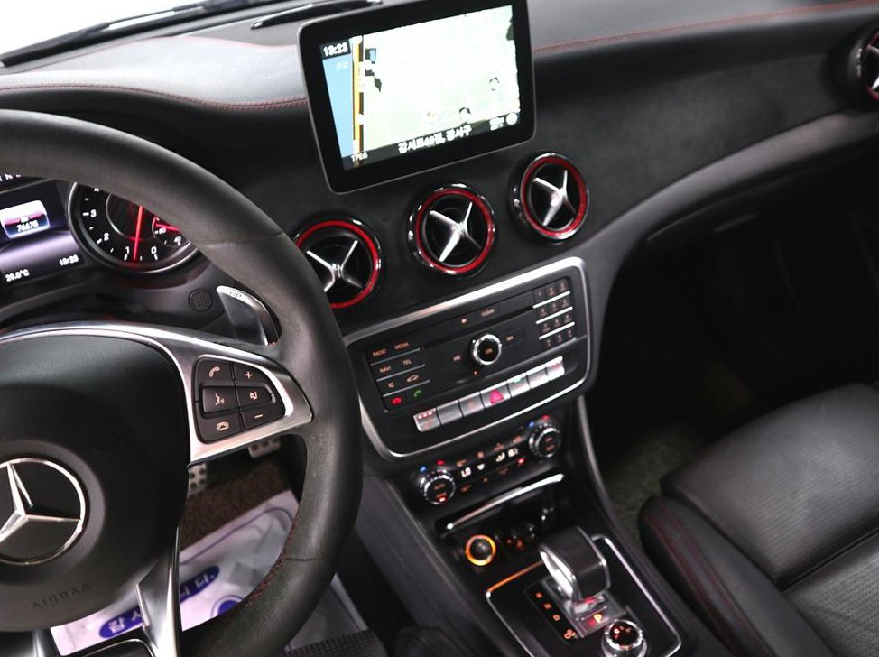 벤츠 CLA 클래스 CLA 45 AMG 4MATIC 사진 11