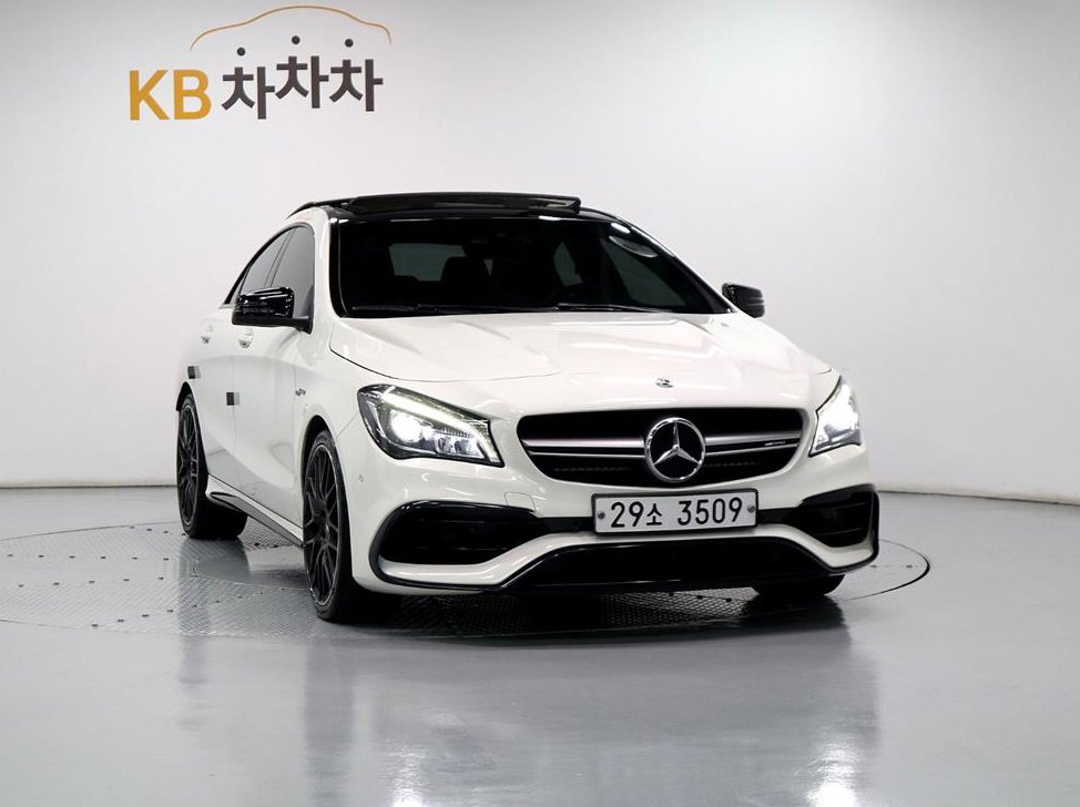 벤츠 CLA 클래스 CLA 45 AMG 4MATIC 사진 2