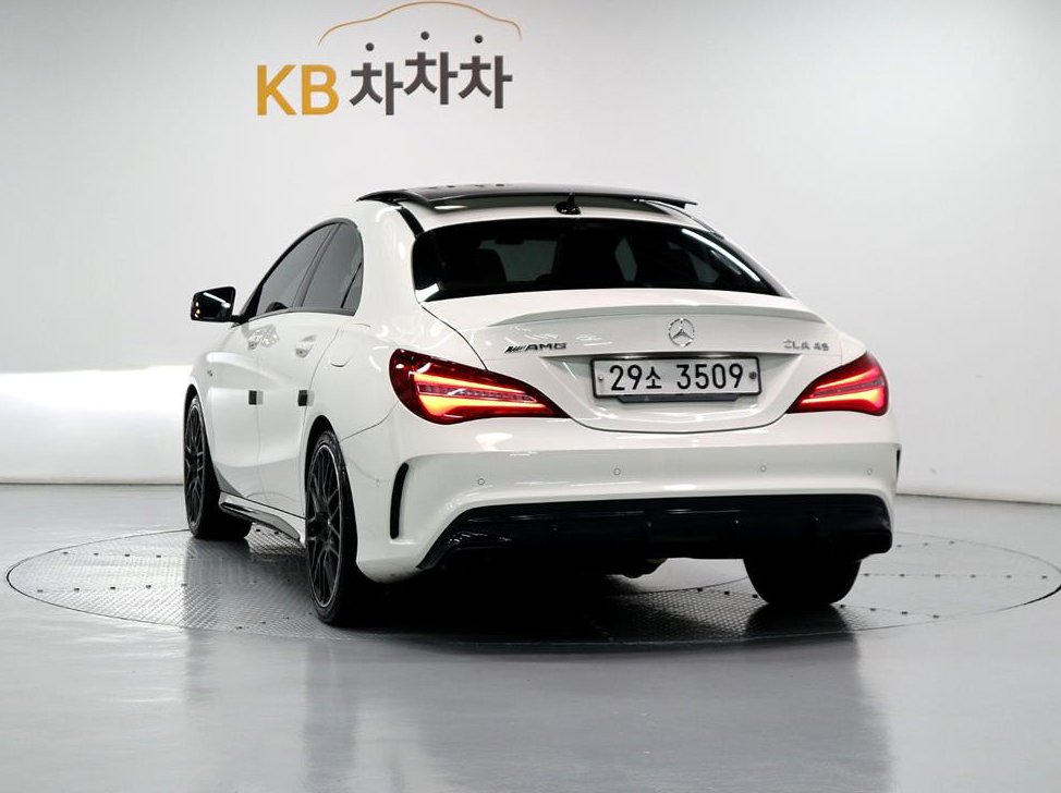 벤츠 CLA 클래스 CLA 45 AMG 4MATIC 사진 4
