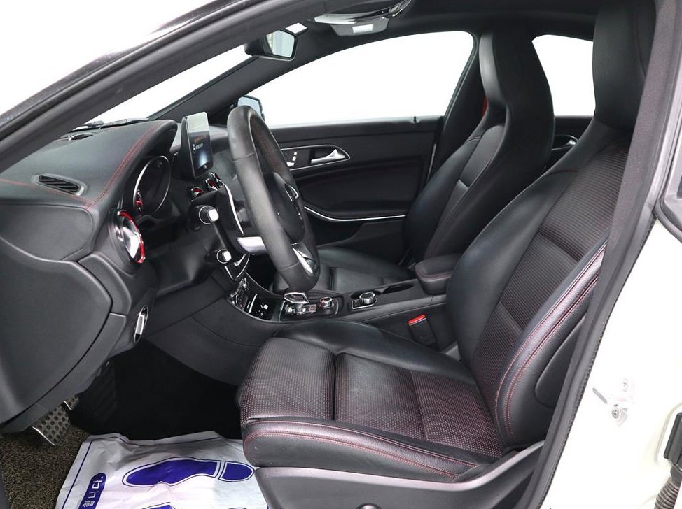 벤츠 CLA 클래스 CLA 45 AMG 4MATIC 사진 9