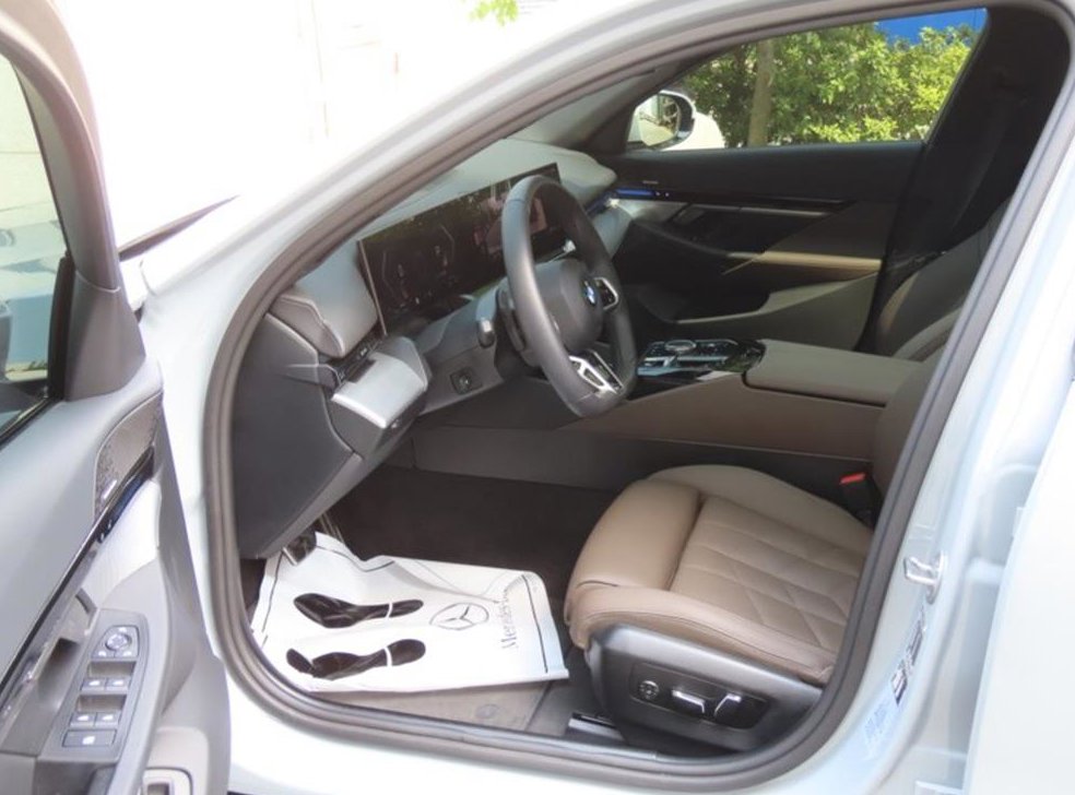 BMW 5시리즈 530e 사진 13