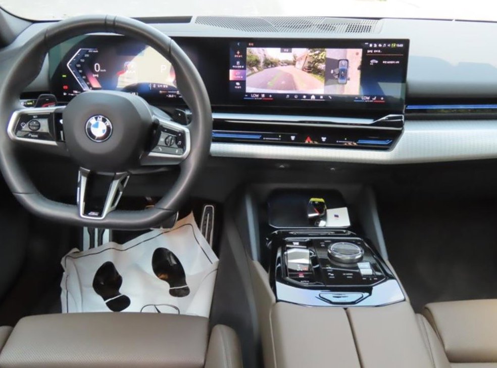 BMW 5시리즈 530e 사진 16