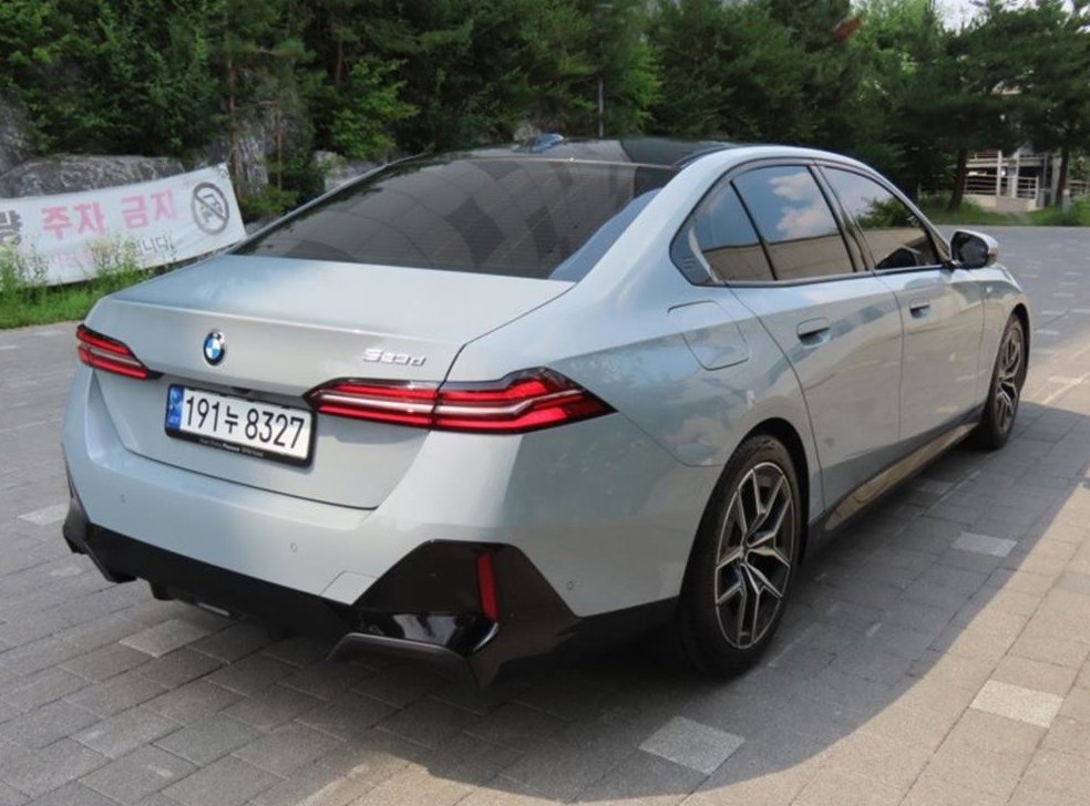 BMW 5시리즈 530e 사진 3