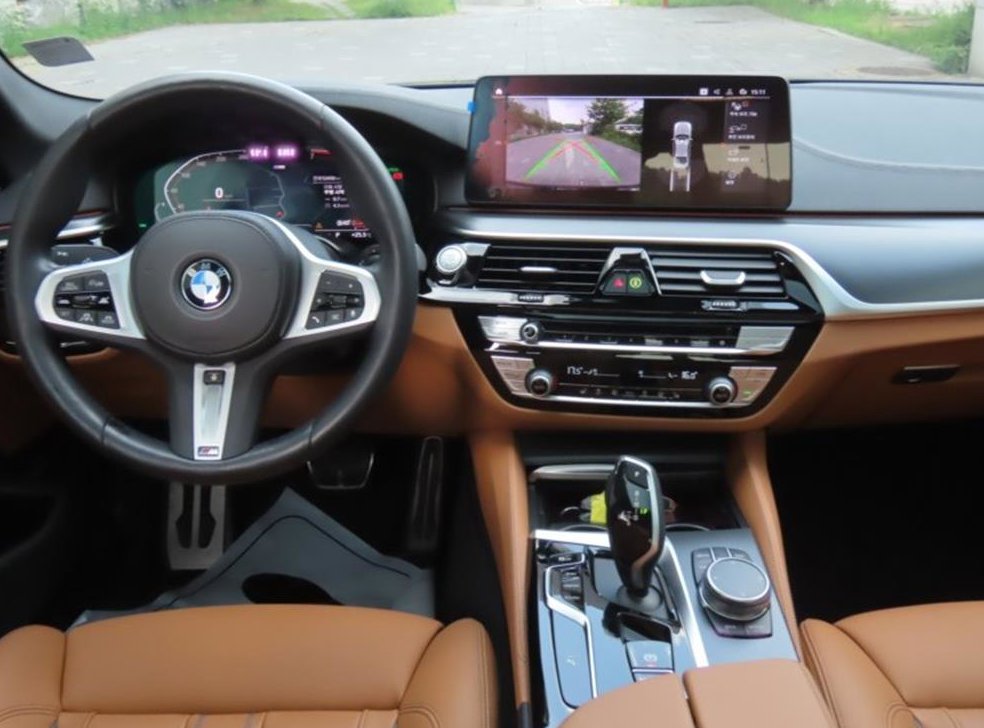 BMW 5시리즈 520i M 스포츠 사진 16