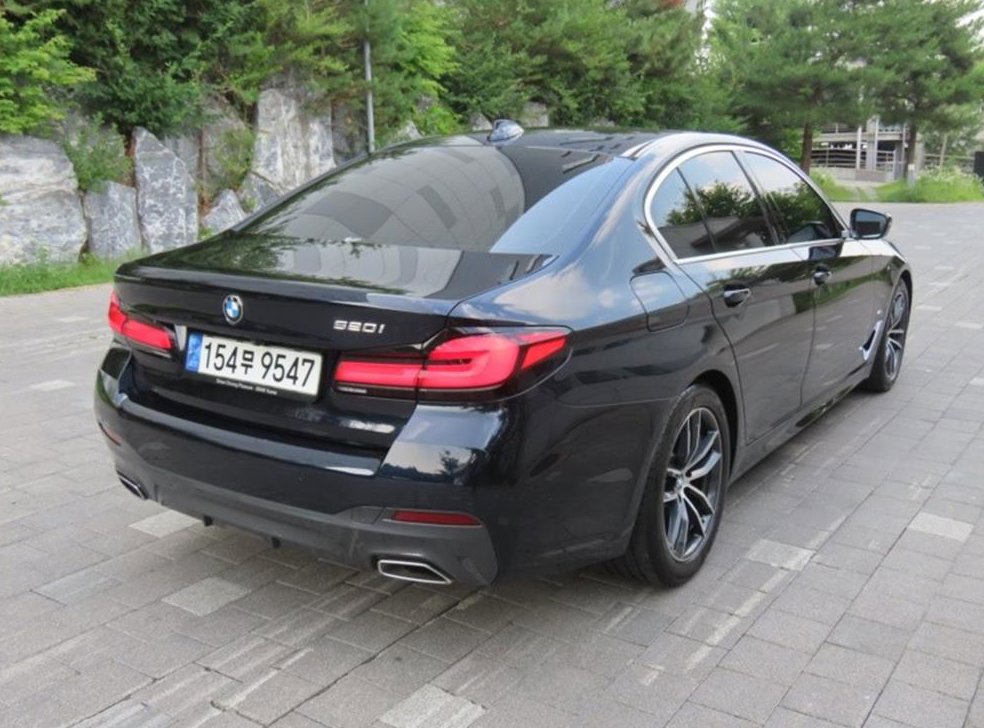 BMW 5시리즈 520i M 스포츠 사진 3