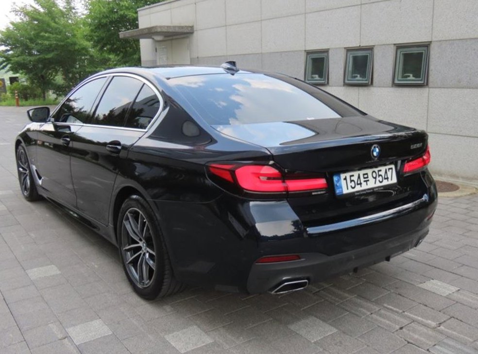 BMW 5시리즈 520i M 스포츠 사진 4