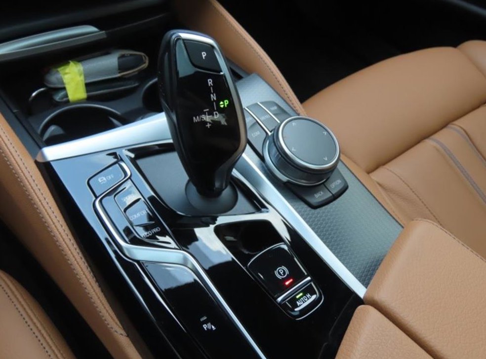 BMW 5시리즈 520i M 스포츠 사진 6