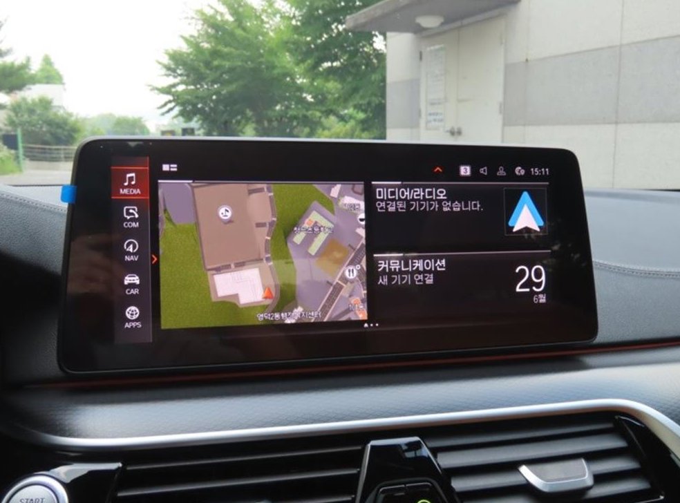 BMW 5시리즈 520i M 스포츠 사진 8
