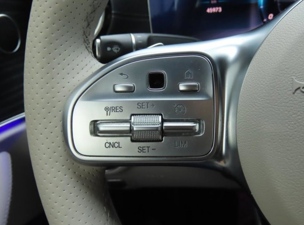 벤츠 E 클래스 E220d 카브리올레 사진 11