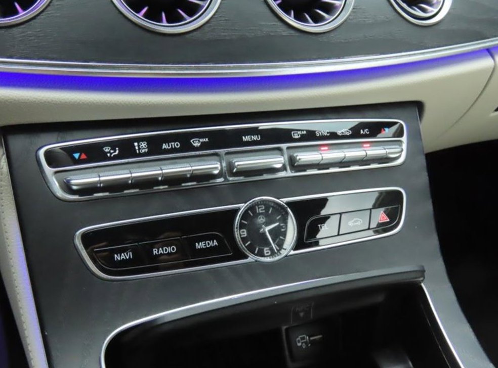 벤츠 E 클래스 E220d 카브리올레 사진 7