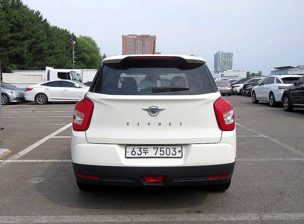 KG모빌리티(쌍용)  티볼리 2WD 가솔린 1.6 RX 사진 3