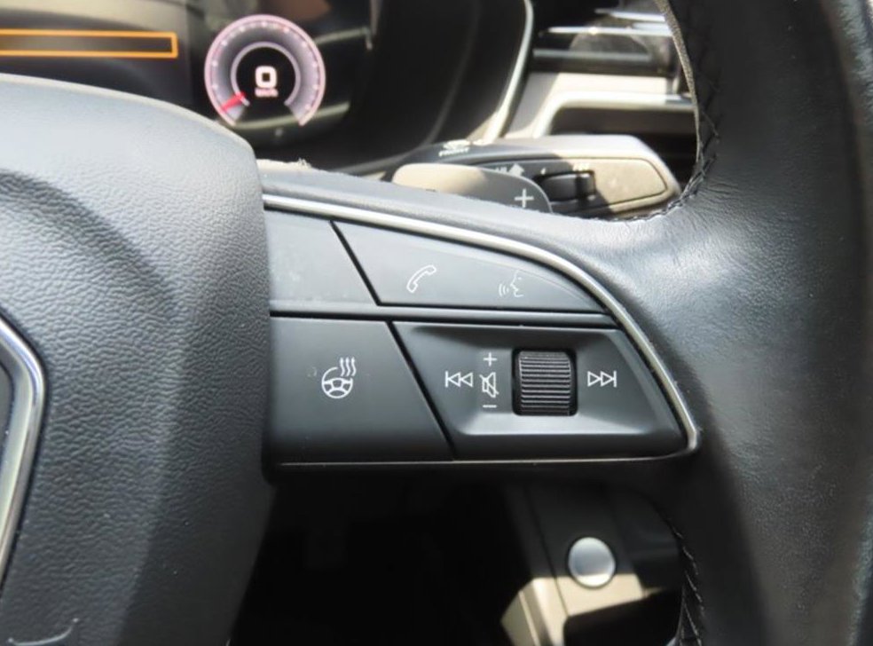 아우디 A4 40 TFSI 프리미엄 사진 11