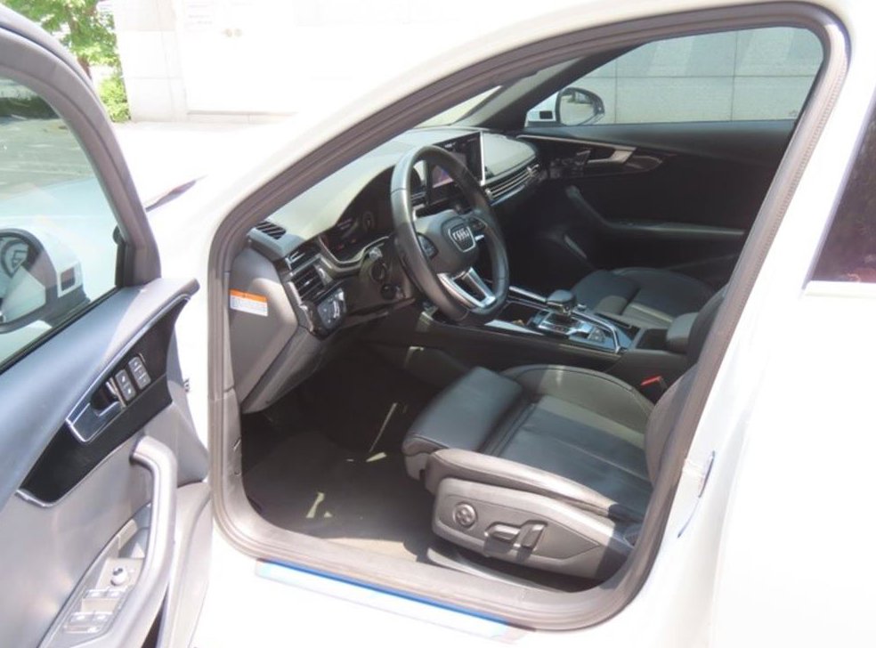 아우디 A4 40 TFSI 프리미엄 사진 13