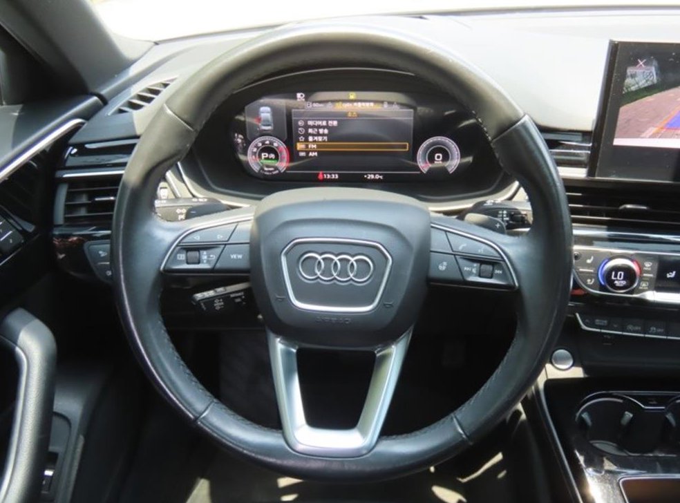 아우디 A4 40 TFSI 프리미엄 사진 15